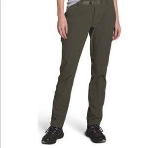 North Face NWT Paramount Mid-Rise Pants, sz 14